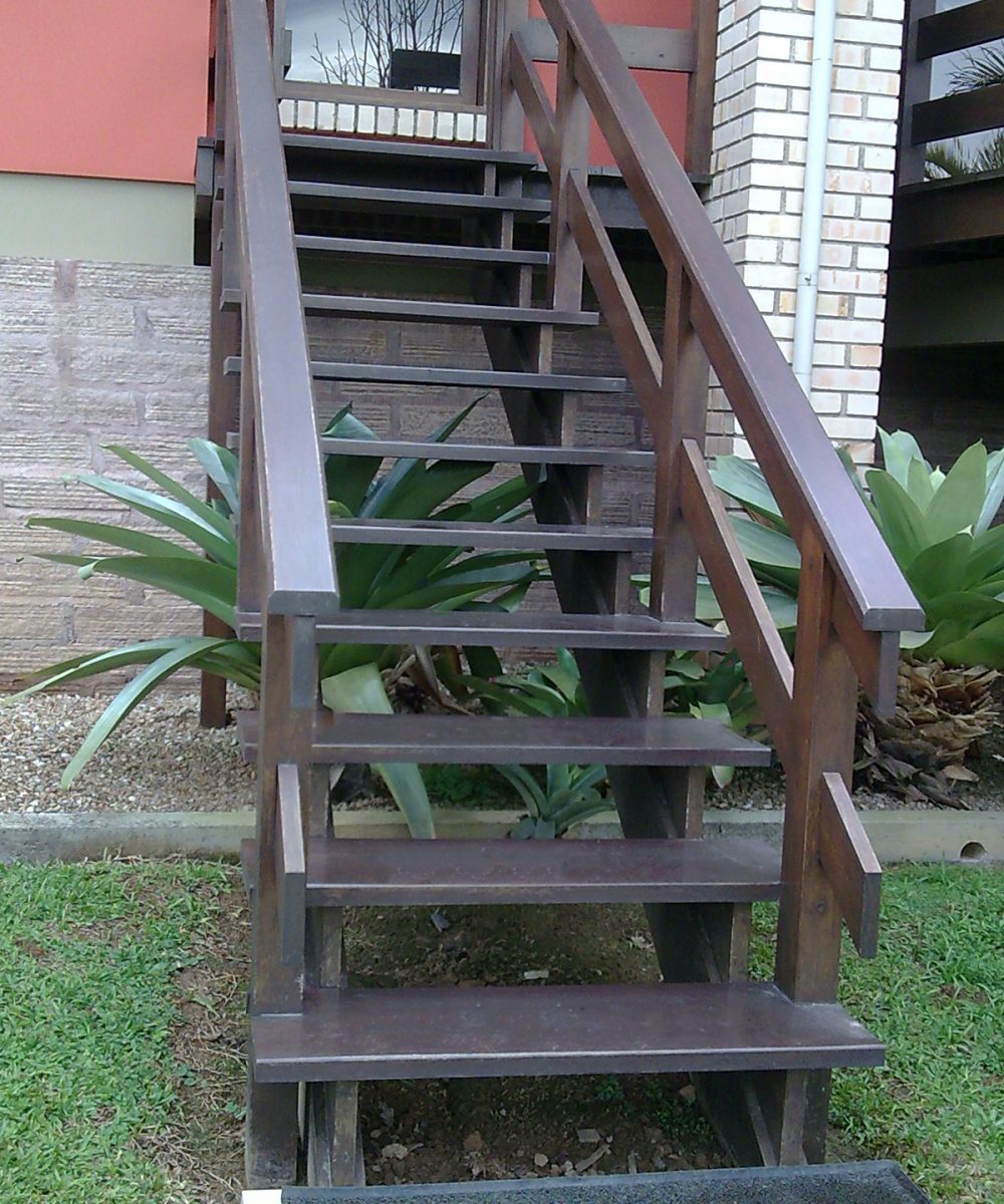 Escadas em madeira